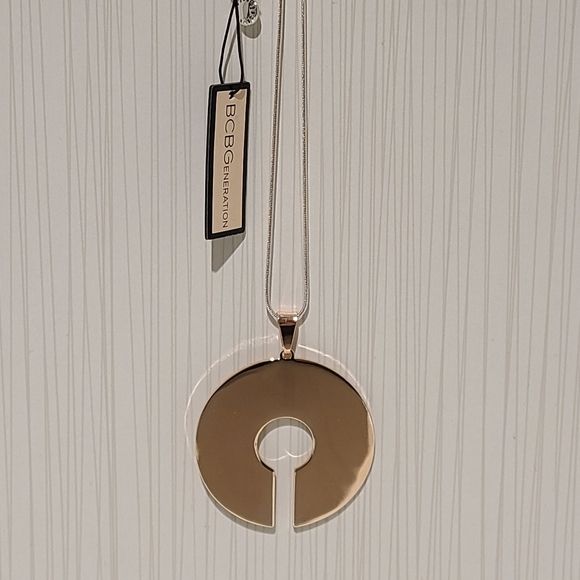 BCBGeneration Metal C Necklace Coin-like Pendant on Long Chain - Picture 2 of 6